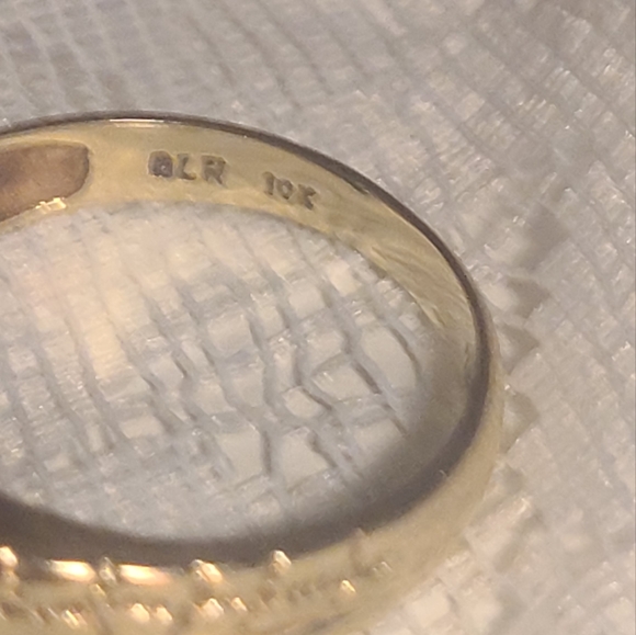 Black Onyx accented Diamonds 10kt gold - Picture 7 of 12